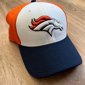Denver Broncos baseball cap - Like new! 🧡 💙